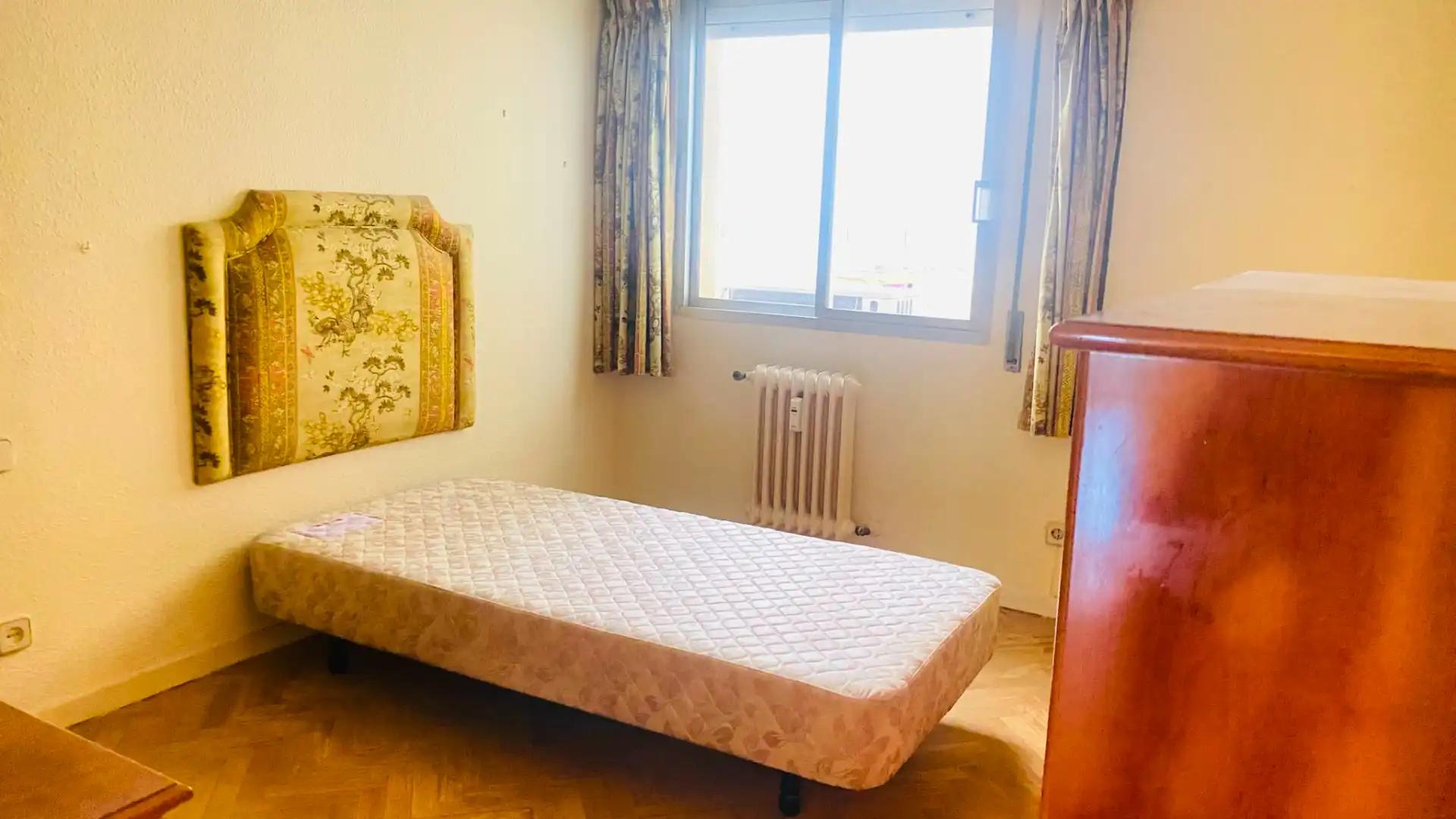Habitación de Piso en venta en Madrid con Aire acondicionado, Calefacción y Jardín privado