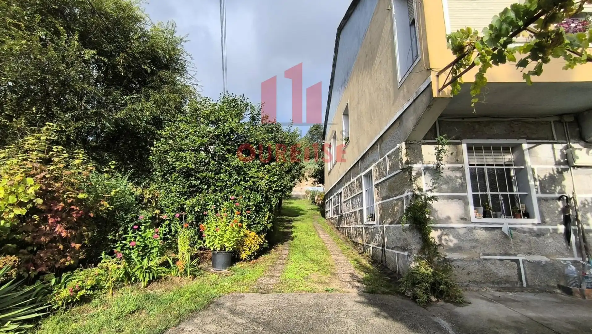 Exterior view of Houses for sale in Ourense Capital   with Private garden, Terrace and Storage room