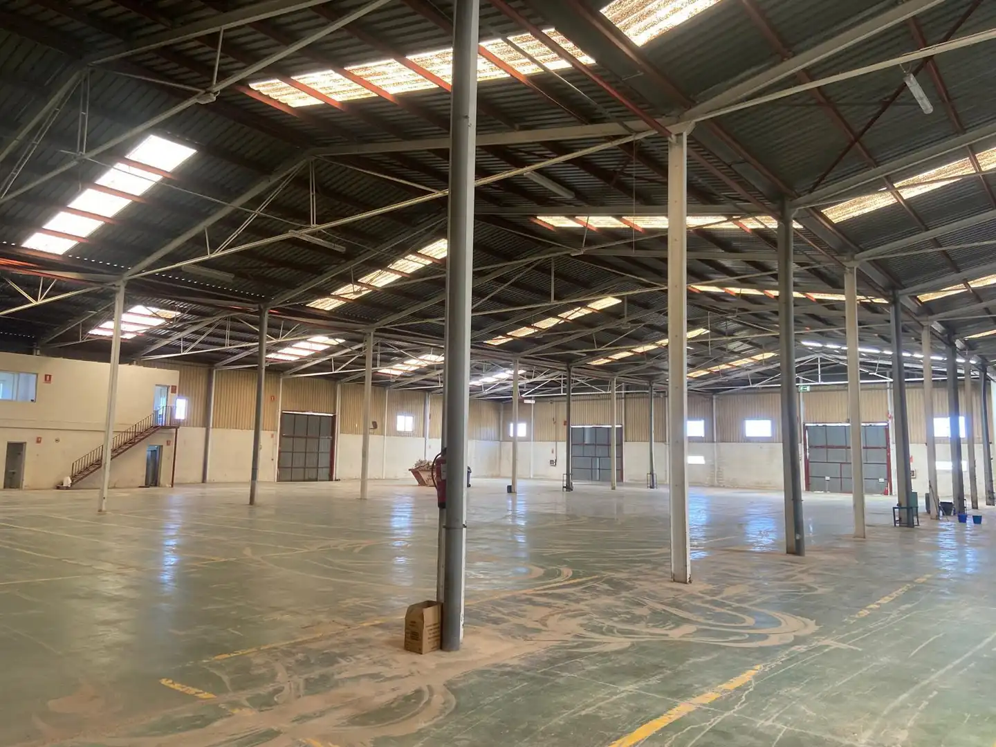 Nave industrial de alquiler en Beniparrell