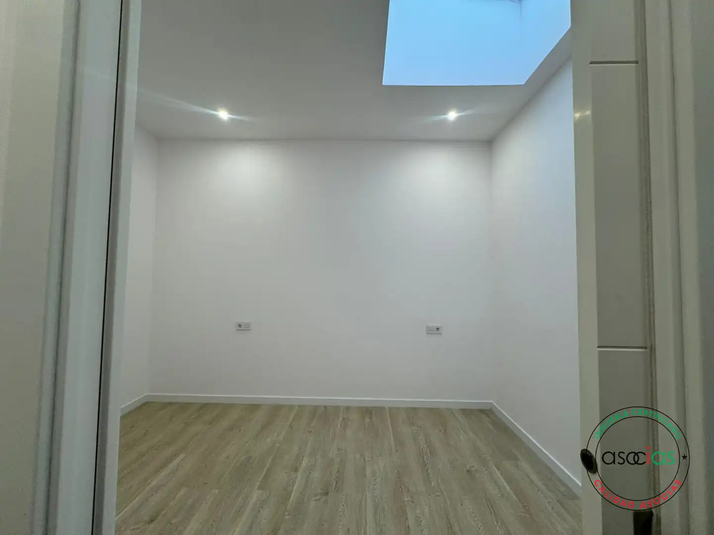 Casa adosada en venta en Gijón  con Calefacción y Jardín privado