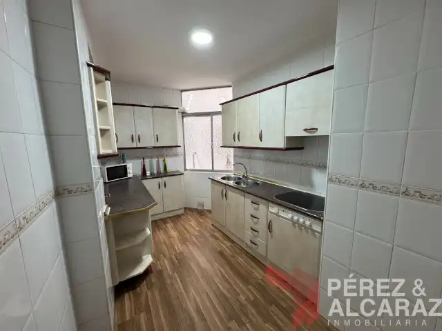 Kitchen of Flat for sale in Palma del Río  with Air Conditioner, Parquet flooring and Washing machine