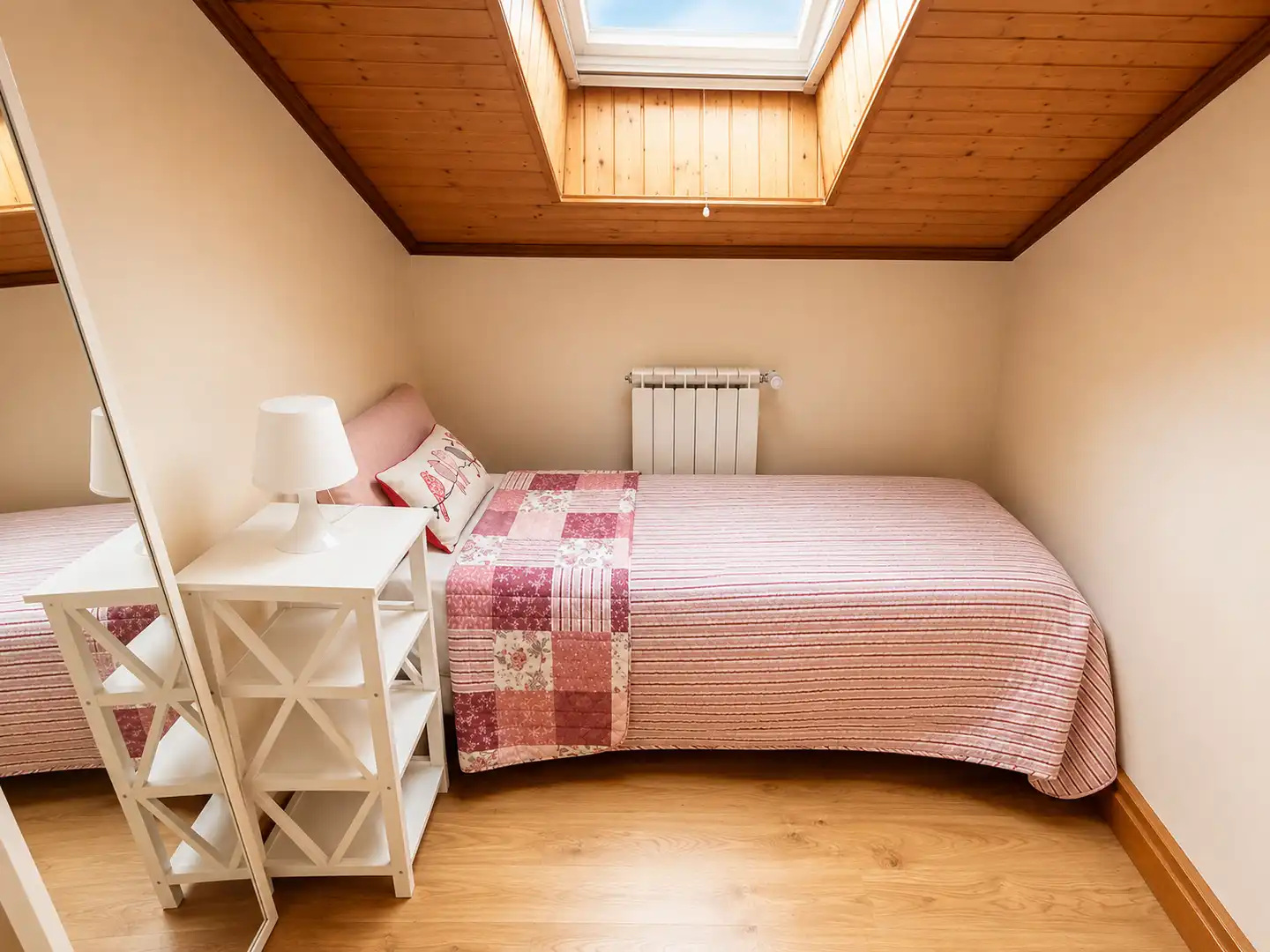 Habitación de Casa adosada de alquiler en Camargo con Calefacción, Jardín privado y Terraza