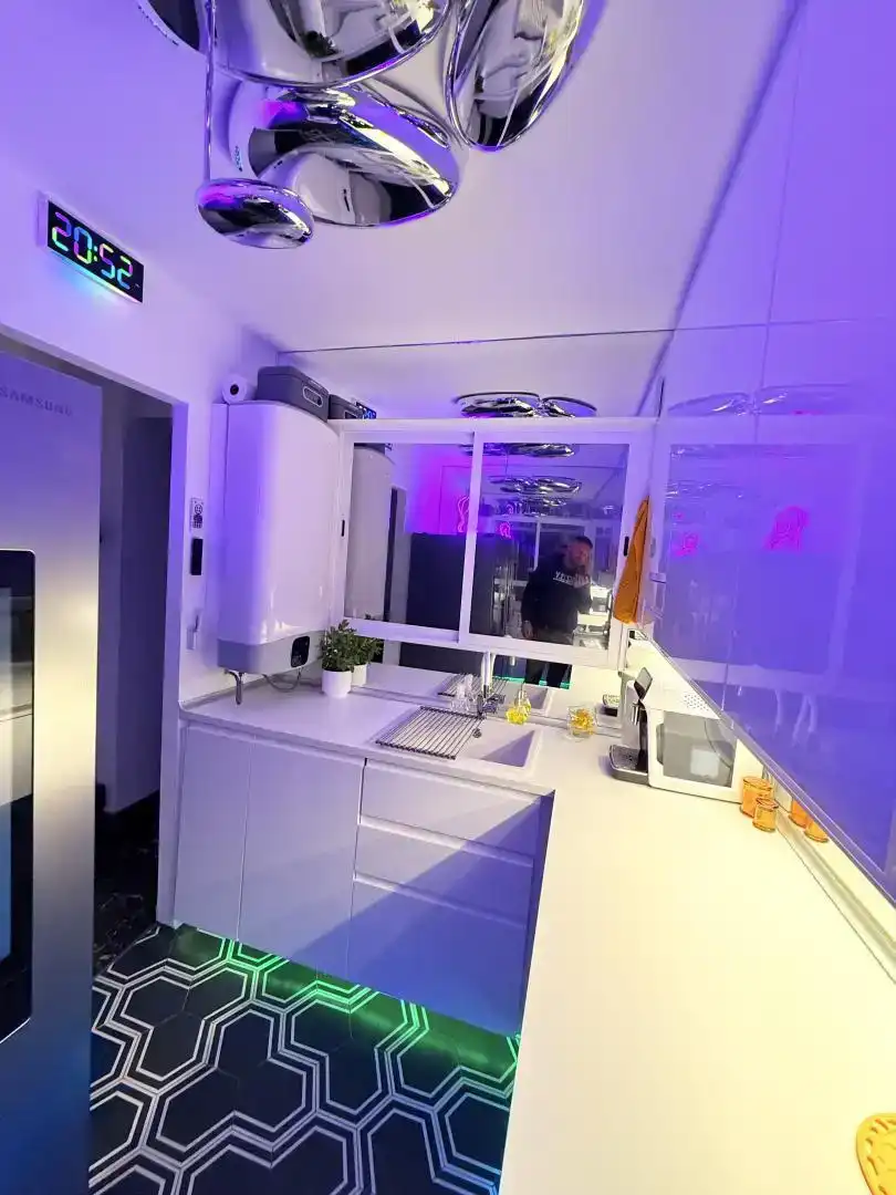 Cuina de Apartament de lloguer en  Valencia Capital amb Aire condicionat i Balcó
