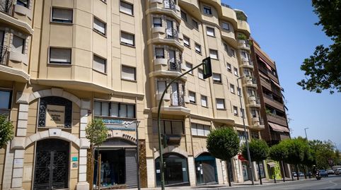 Piso en Avenida de Granada con garaje, trastero y aire acondicionado centralizado. ¡Listo para entrar!