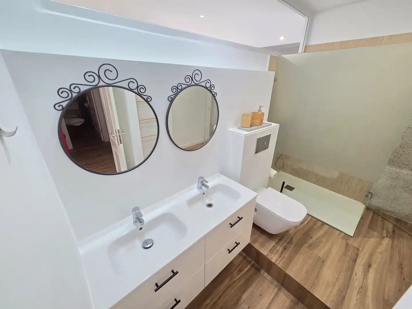 Bathroom of Flat for rent in Las Palmas de Gran Canaria  with Storage room, Furnished and Washing machine