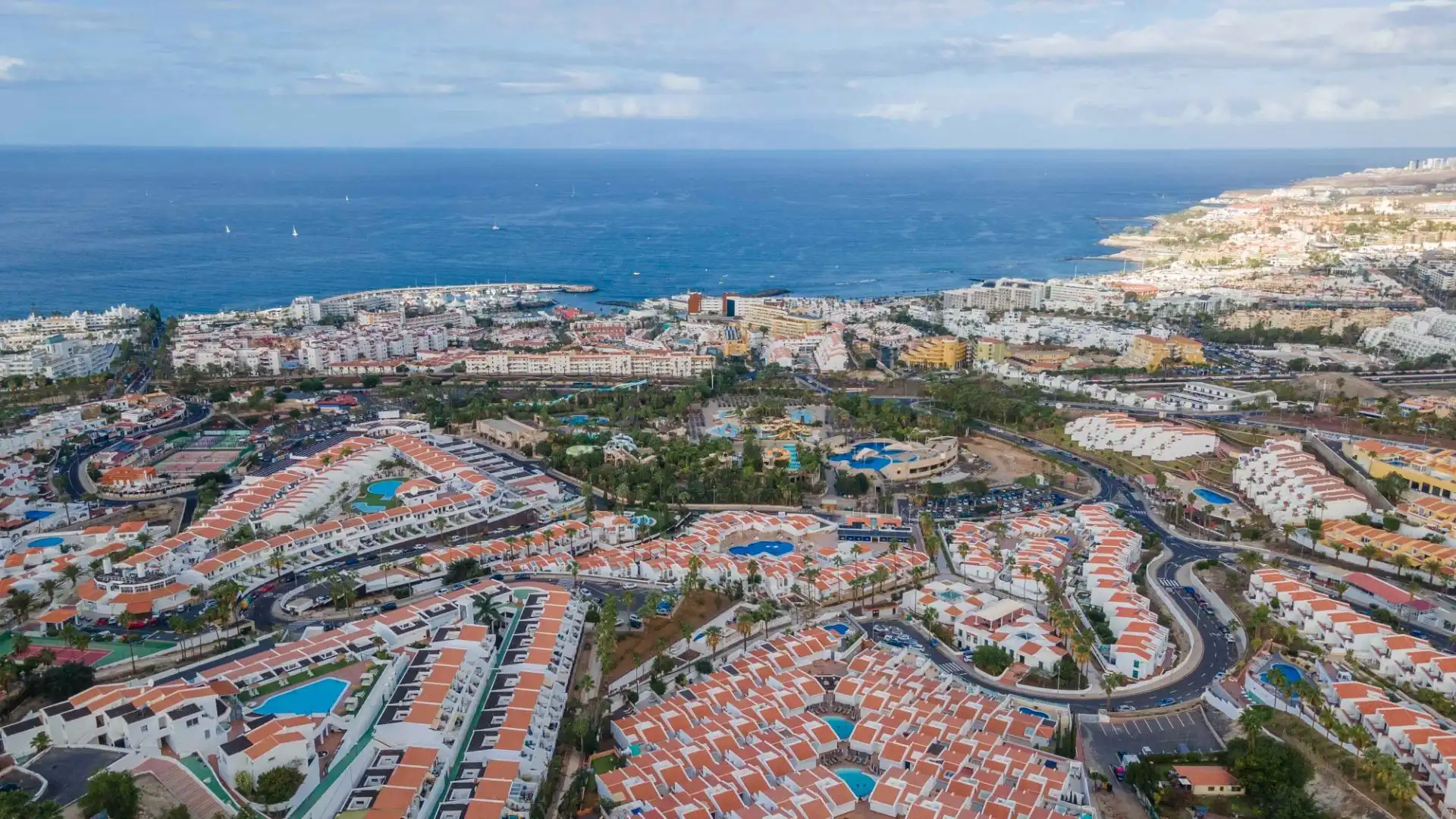 Vista exterior de Apartamento de alquiler en Adeje con Aire acondicionado, Terraza y Amueblado