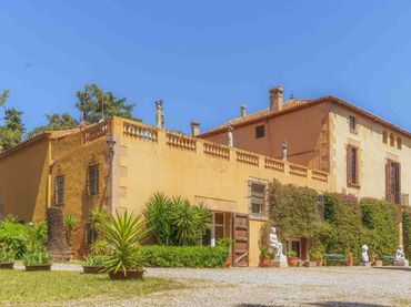 House with balcony for sale in El Centre