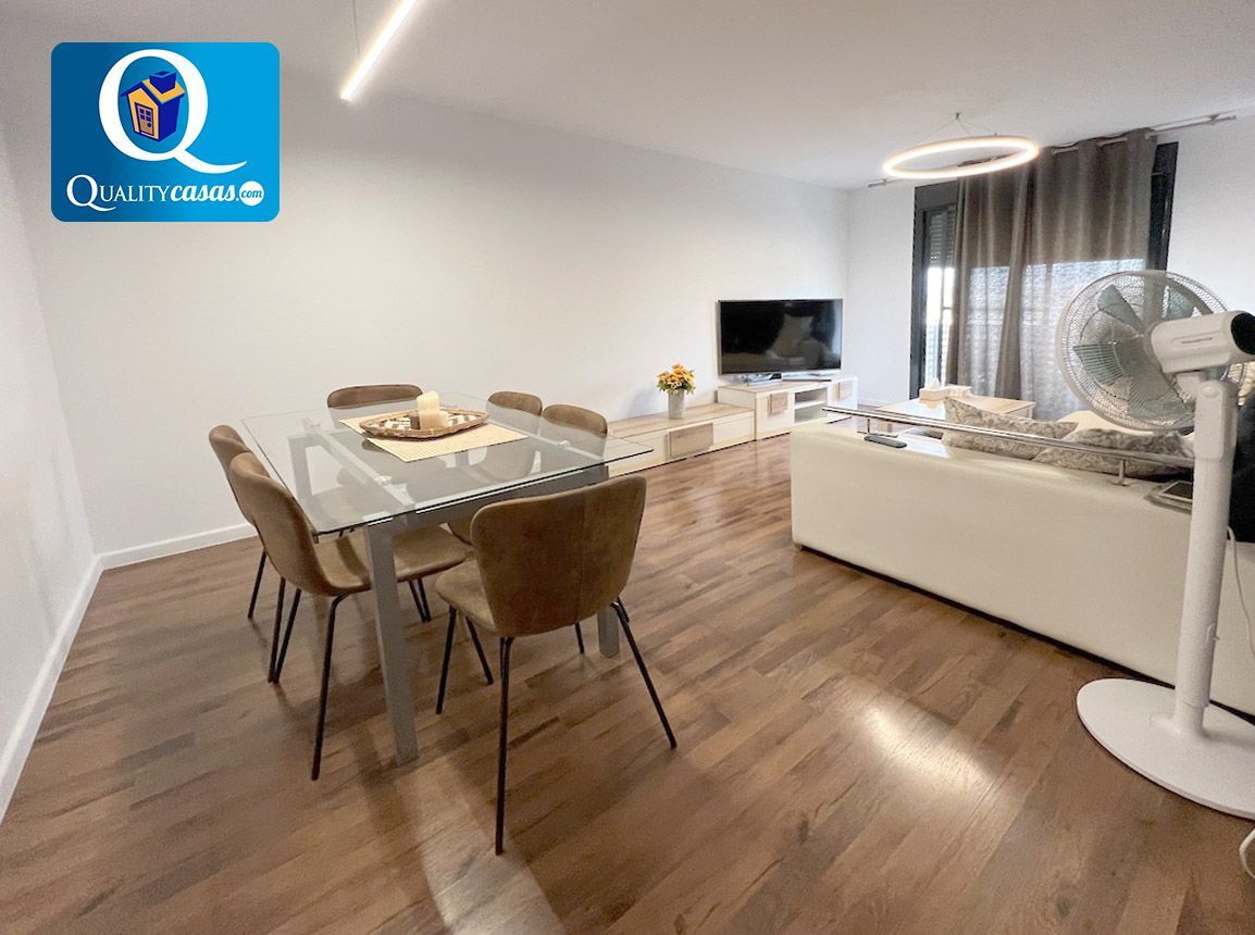 Comedor de Piso en venta en San Vicente del Raspeig / Sant Vicent del Raspeig con Terraza, Trastero y Piscina comunitaria