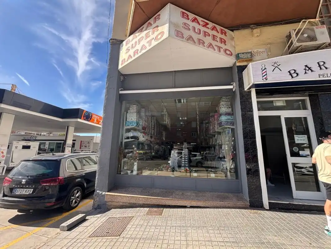 Business premises for sale in Av. Vivar Téllez