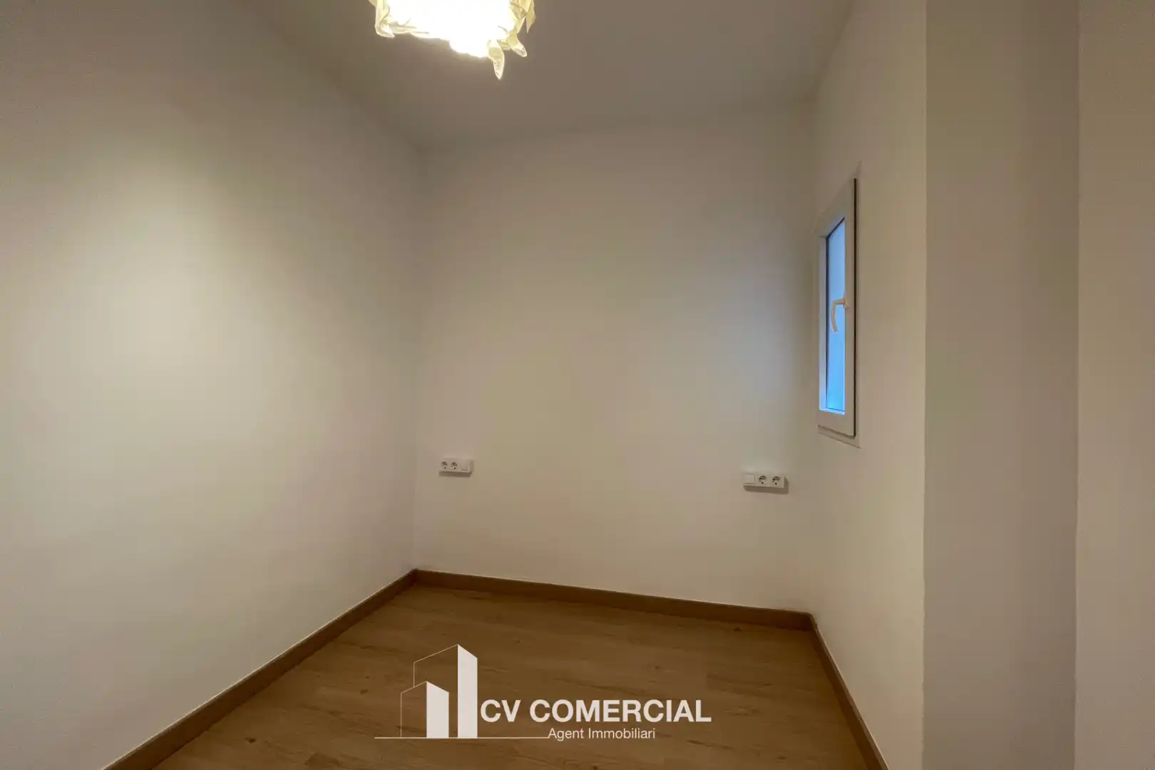 Bedroom of Office for rent in Barcelona