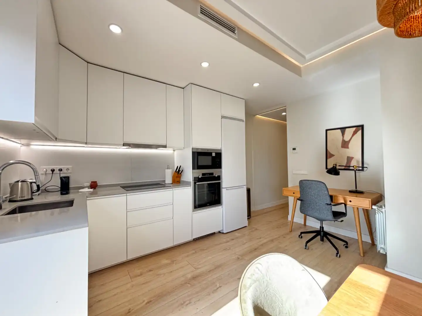 Kitchen of Flat for rent in Madrid  with Air Conditioner, Heating and Furnished