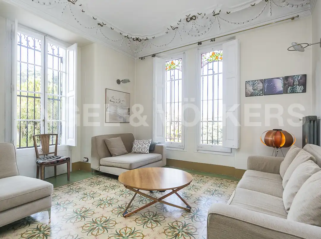 Wohnzimmer von Haus oder Chalet zum Verkauf in Barcelona mit Heizung, Terrasse und Abstellraum