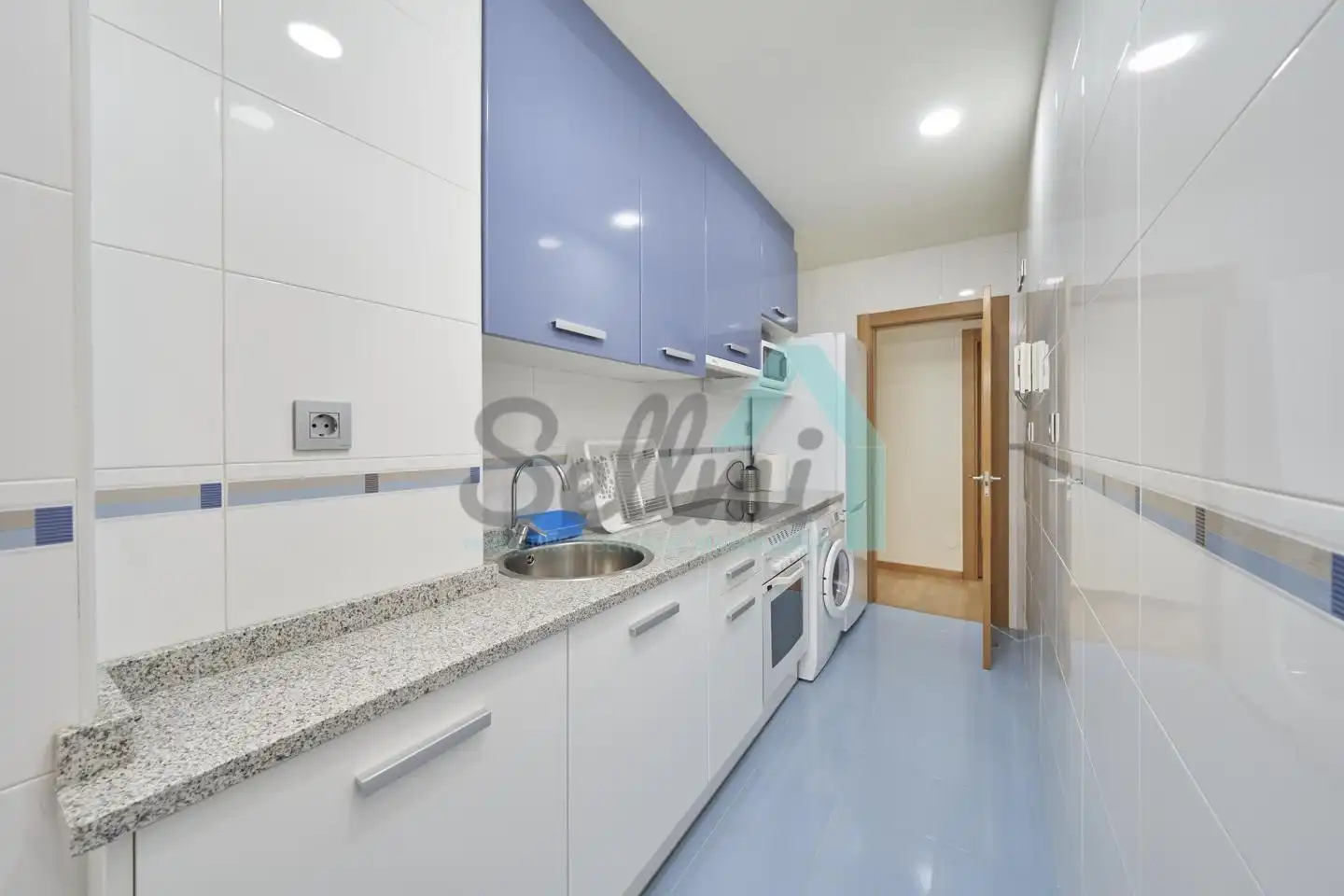 Kitchen of Flat for rent in Oviedo   with Heating and Furnished