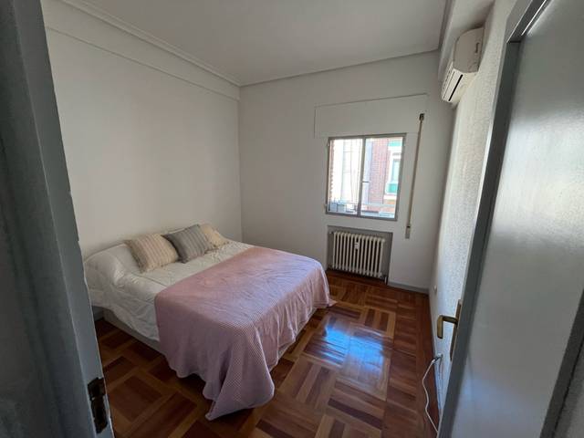 Piso en Alquiler en Calle de Cavanilles, 60 en Pacífico