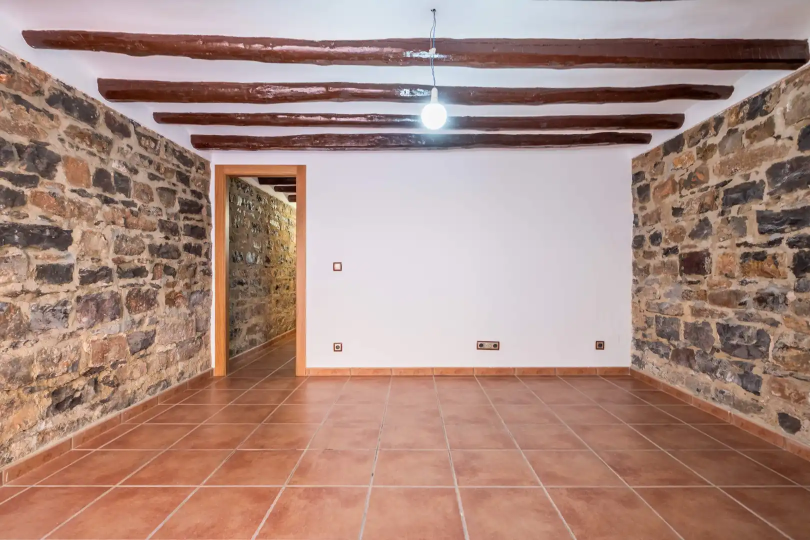 Houses for sale in Calatorao  with Air Conditioner, Terrace and Balcony
