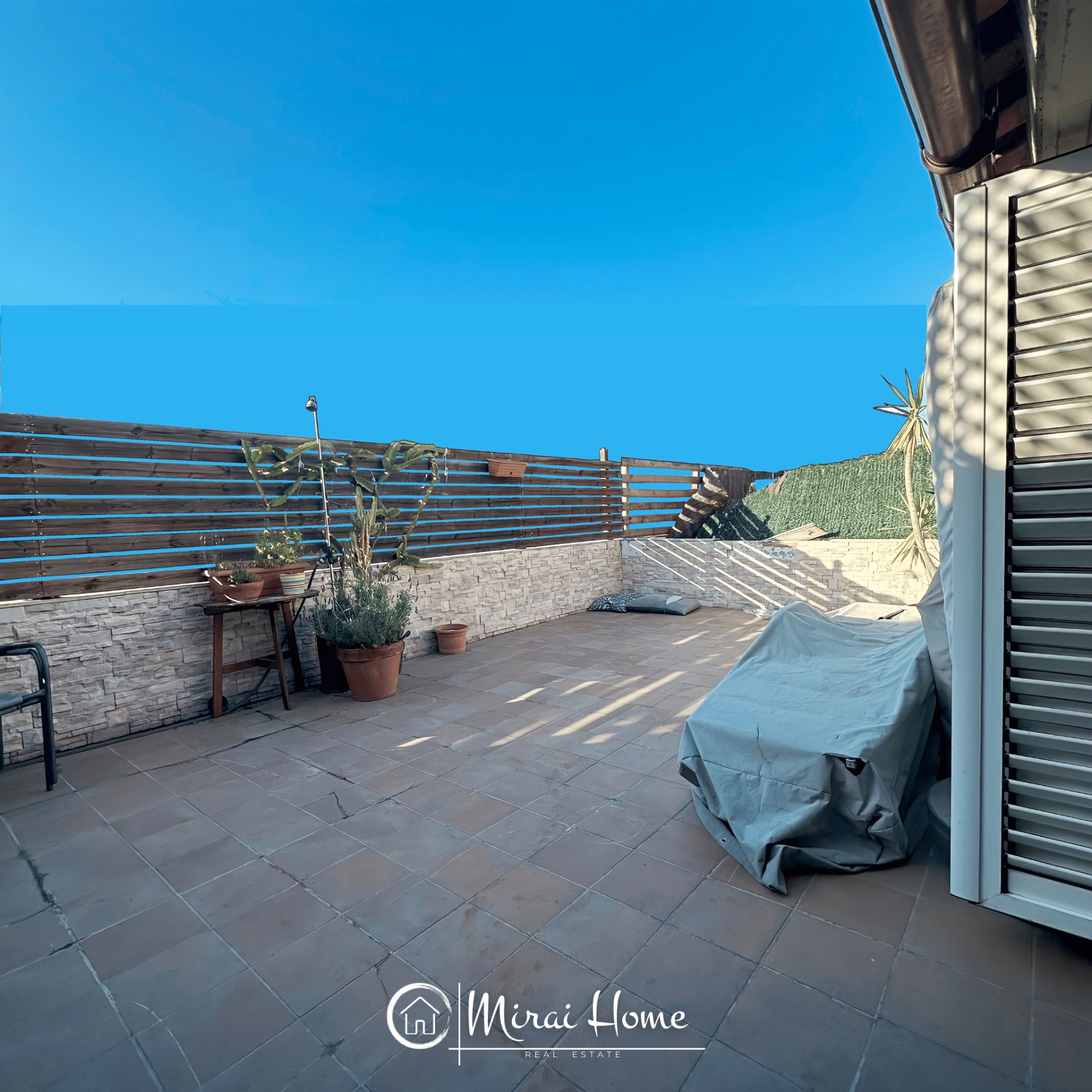 Terrace of Duplex for sale in Santa Coloma de Gramenet  with Air Conditioner, Heating and Parquet flooring