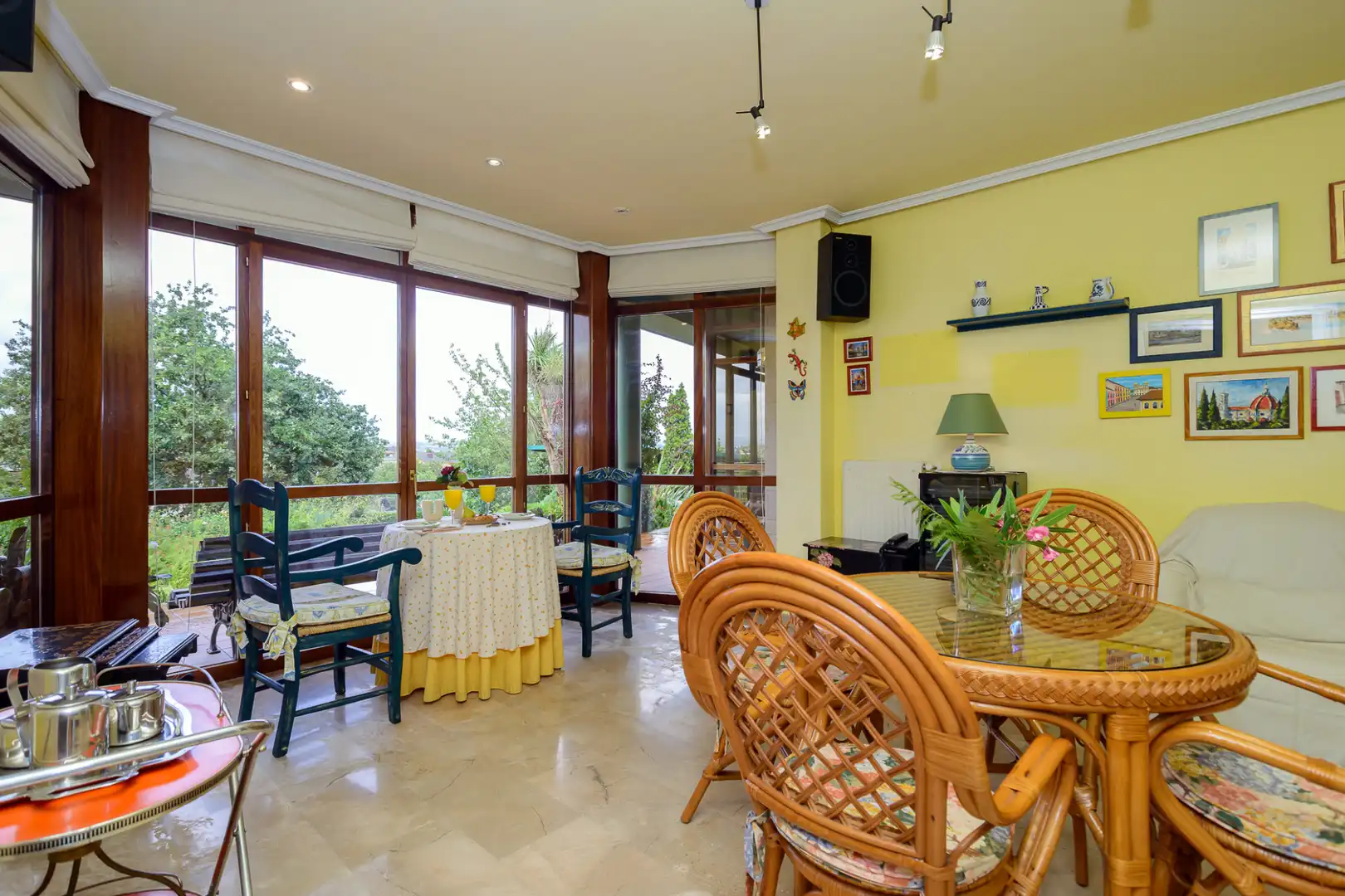 Comedor de Casa o chalet en venta en Oviedo  con Calefacción, Jardín privado y Parquet