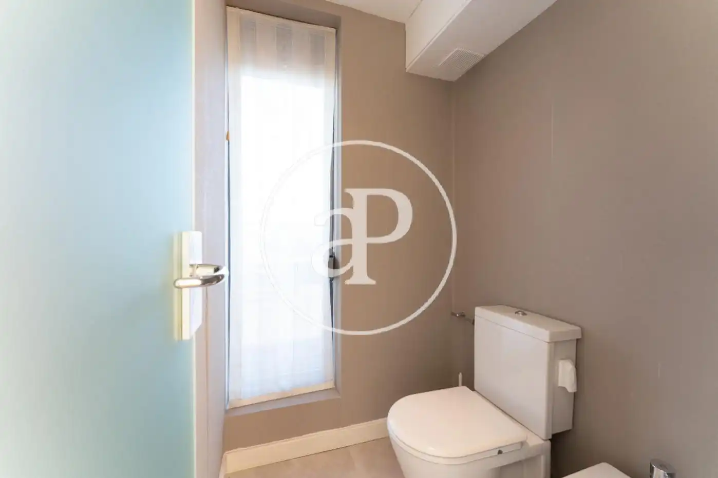 Penthouse with lift to rent in Cl. de Ayala, imagen 35