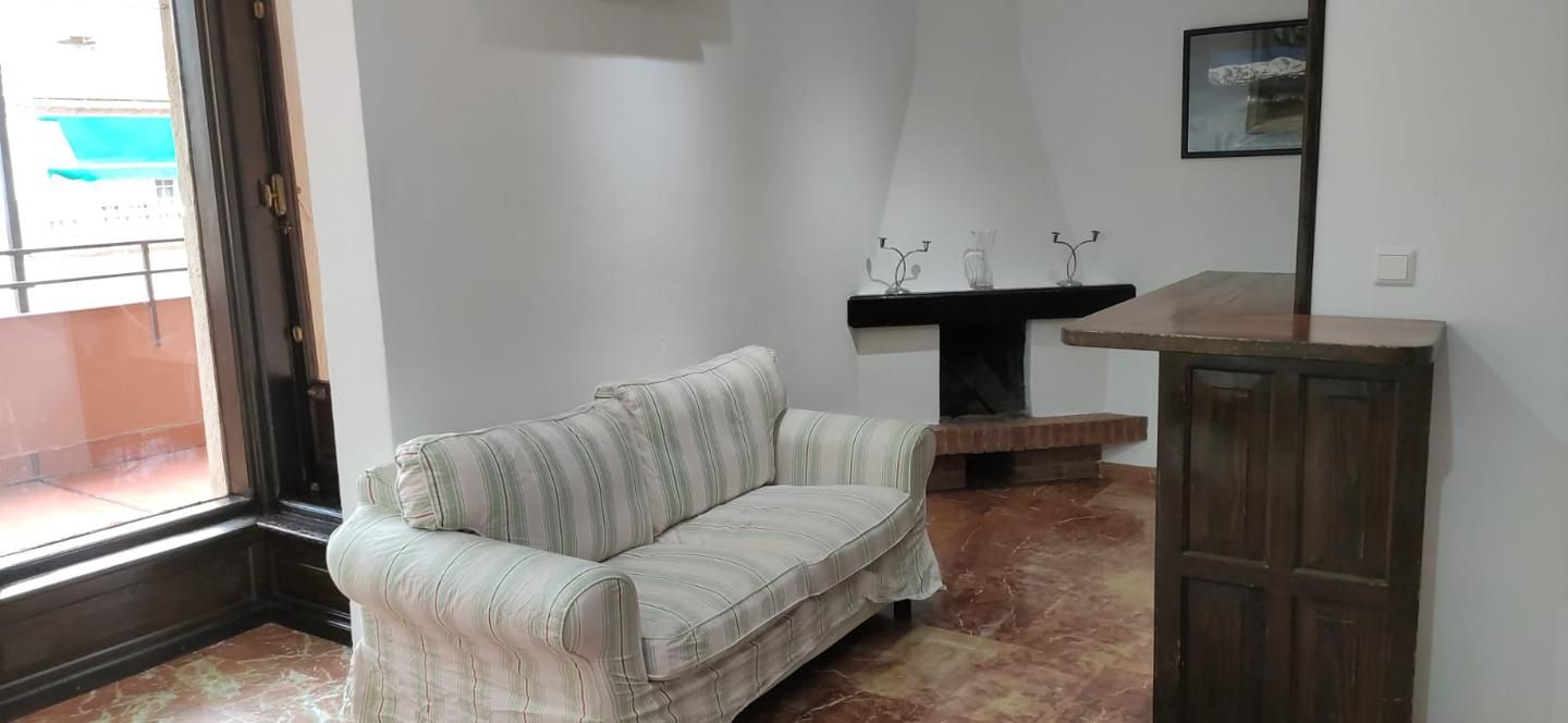 Living room of Attic to rent in  Granada Capital  with Air Conditioner, Heating and Terrace