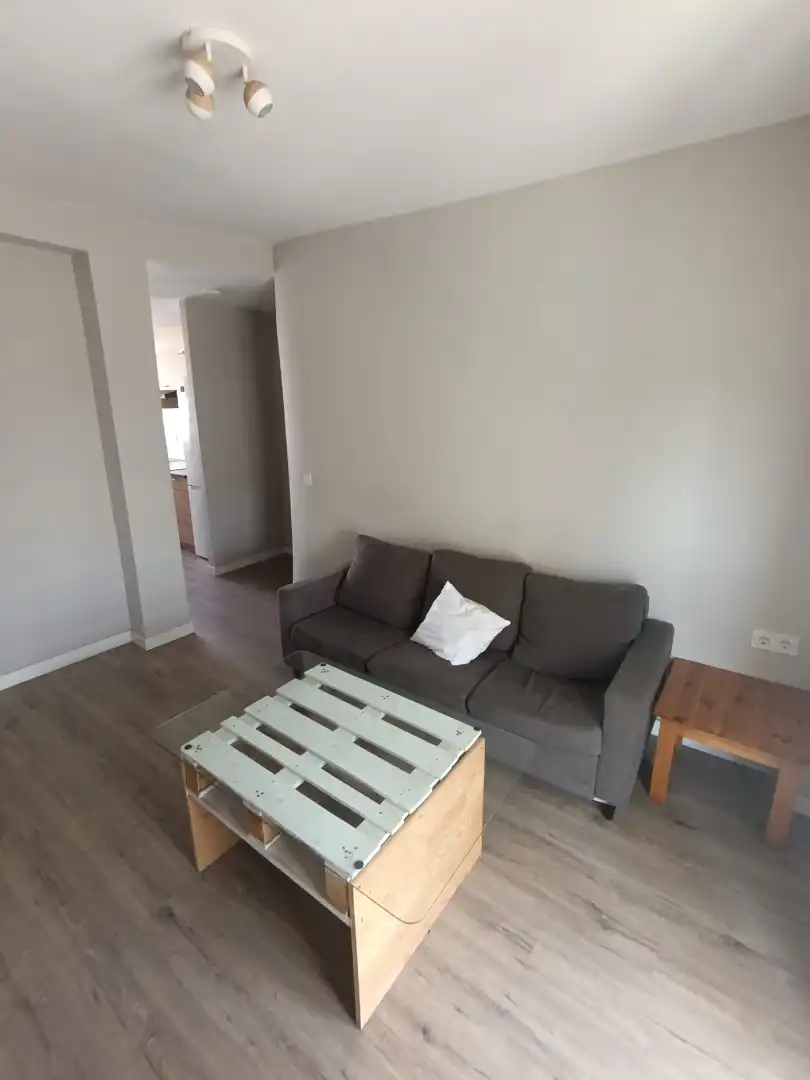 Flat with terrace to rent in Calle Doctores González Meneses 14