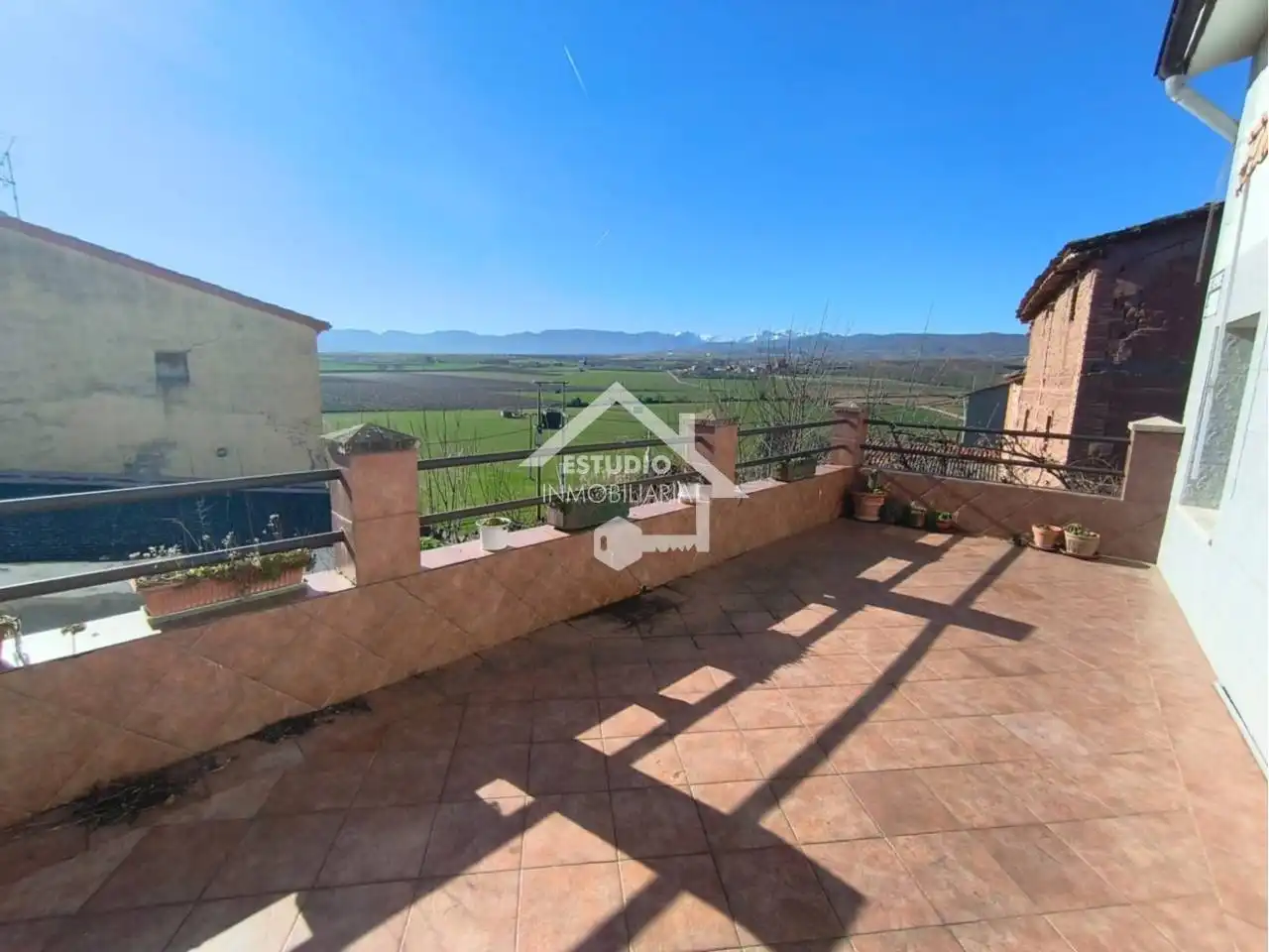 Terraza de Casa o chalet en venta en Torrecilla Sobre Alesanco con Jardín privado, Terraza y Amueblado