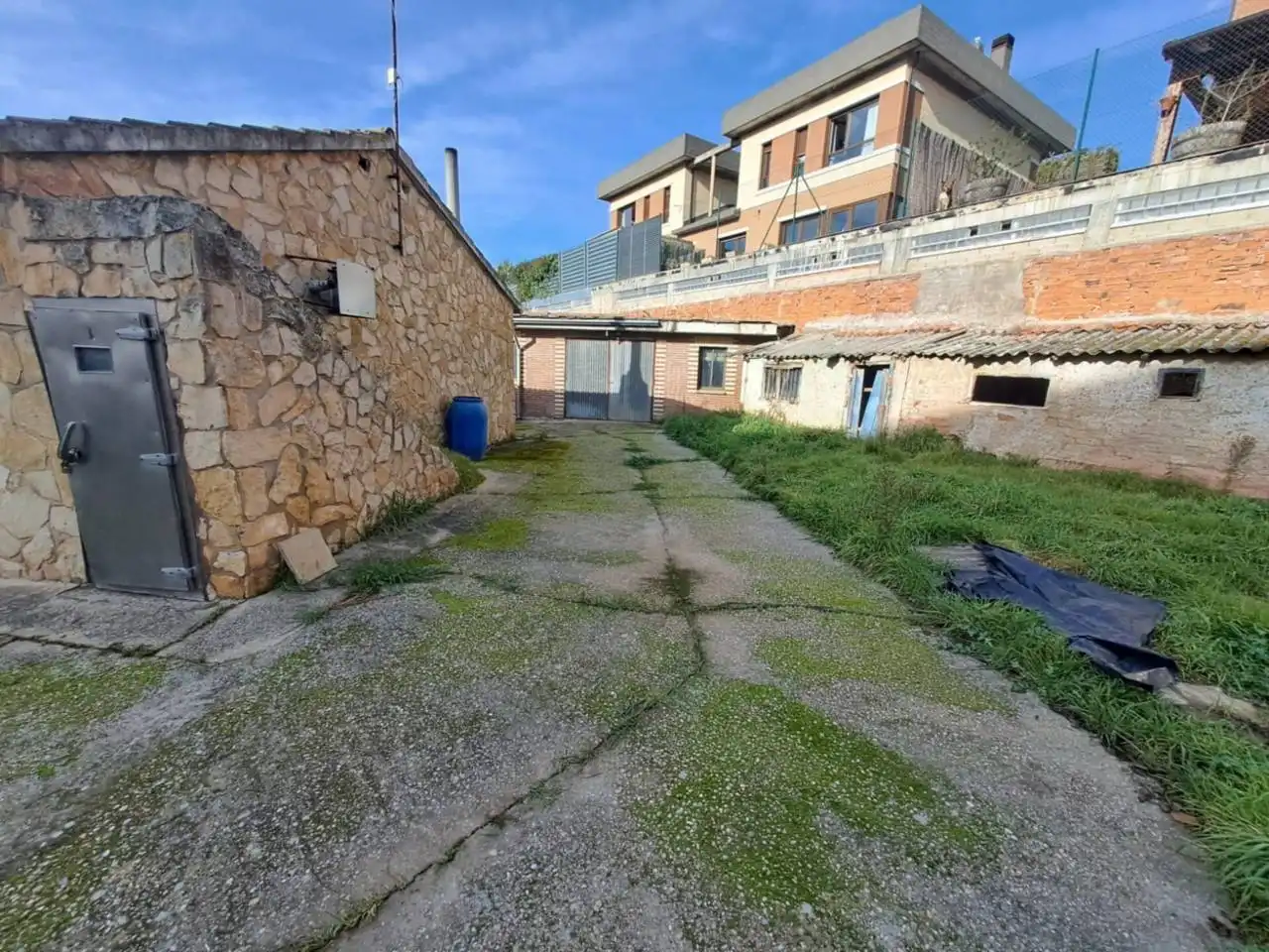 Casa adosada en venda en Burgos amb Calefacció i Jardí privat