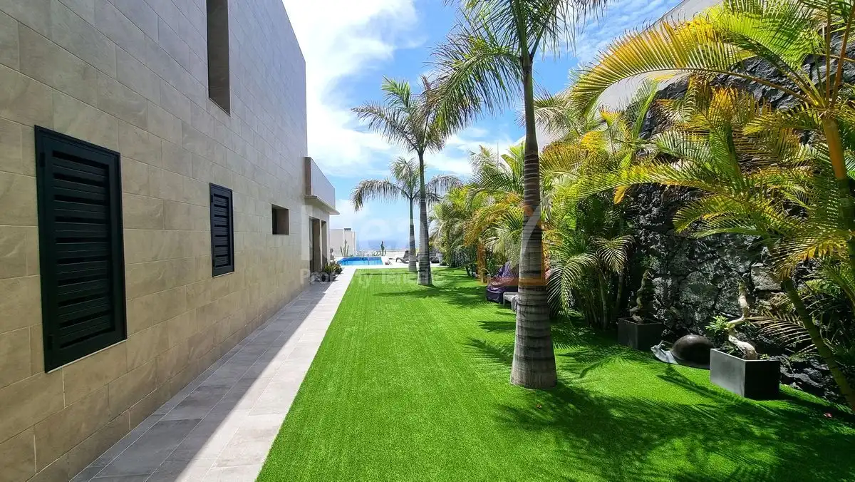 Detached house with pool for sale in Costa Adeje, imagen 7
