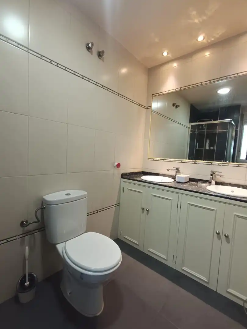 Baño de Piso en venta en La Algaba con Aire acondicionado