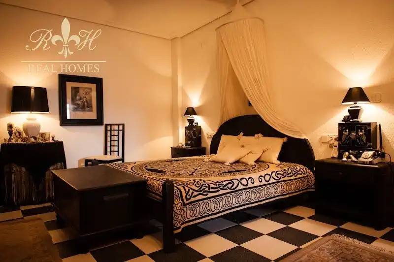 Bedroom of Houses for sale in L'Alfàs del Pi  with Air Conditioner, Terrace and Swimming Pool