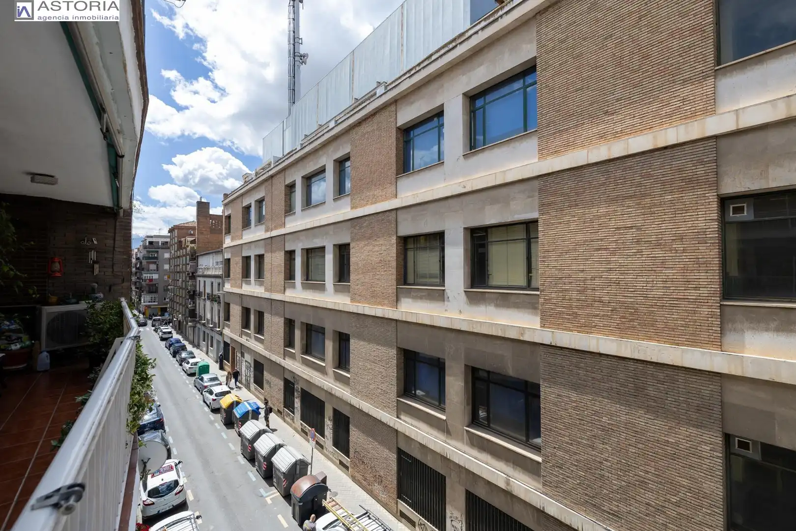 Vista exterior de Pis en venda en Granada amb Aire condicionat, Calefacció i Terrassa