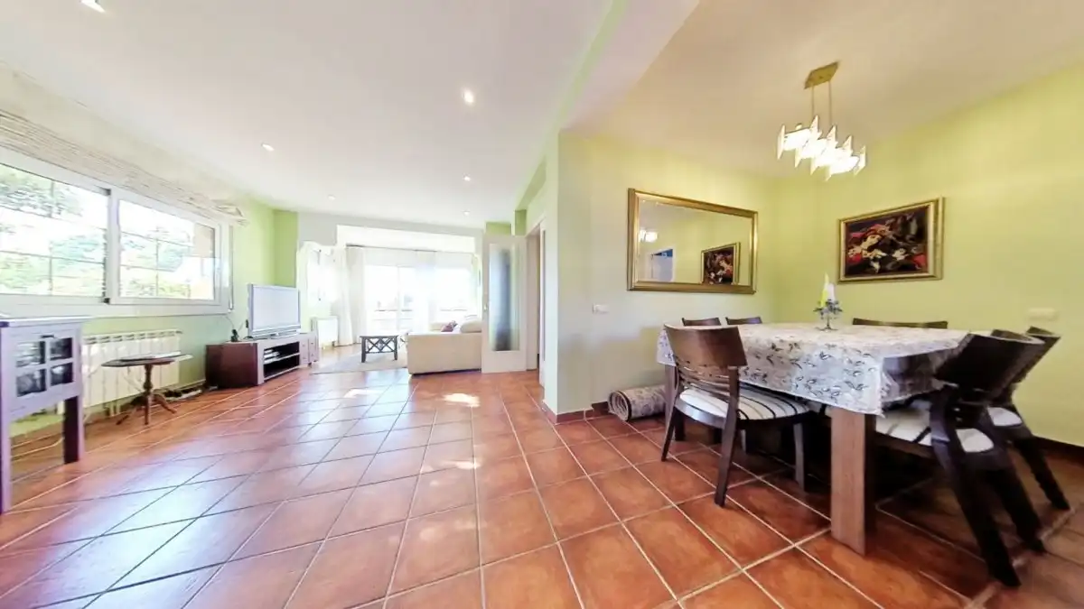 Houses for sale in Avenida MONTSENY, Mas d'En Serra - Els Cards