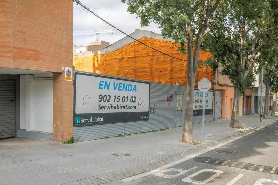 Terreny residencial en venda a Sud