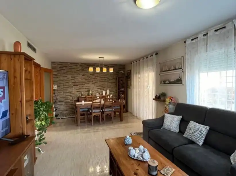House with garden for sale in Camí Ameradors 44