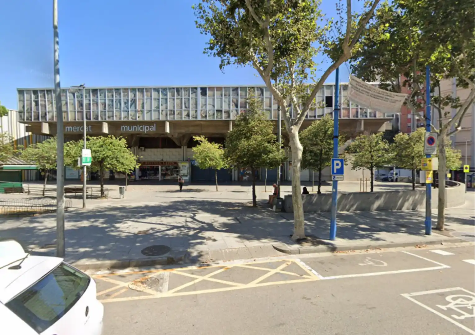 Vista exterior de Pis en venda en Cornellà de Llobregat