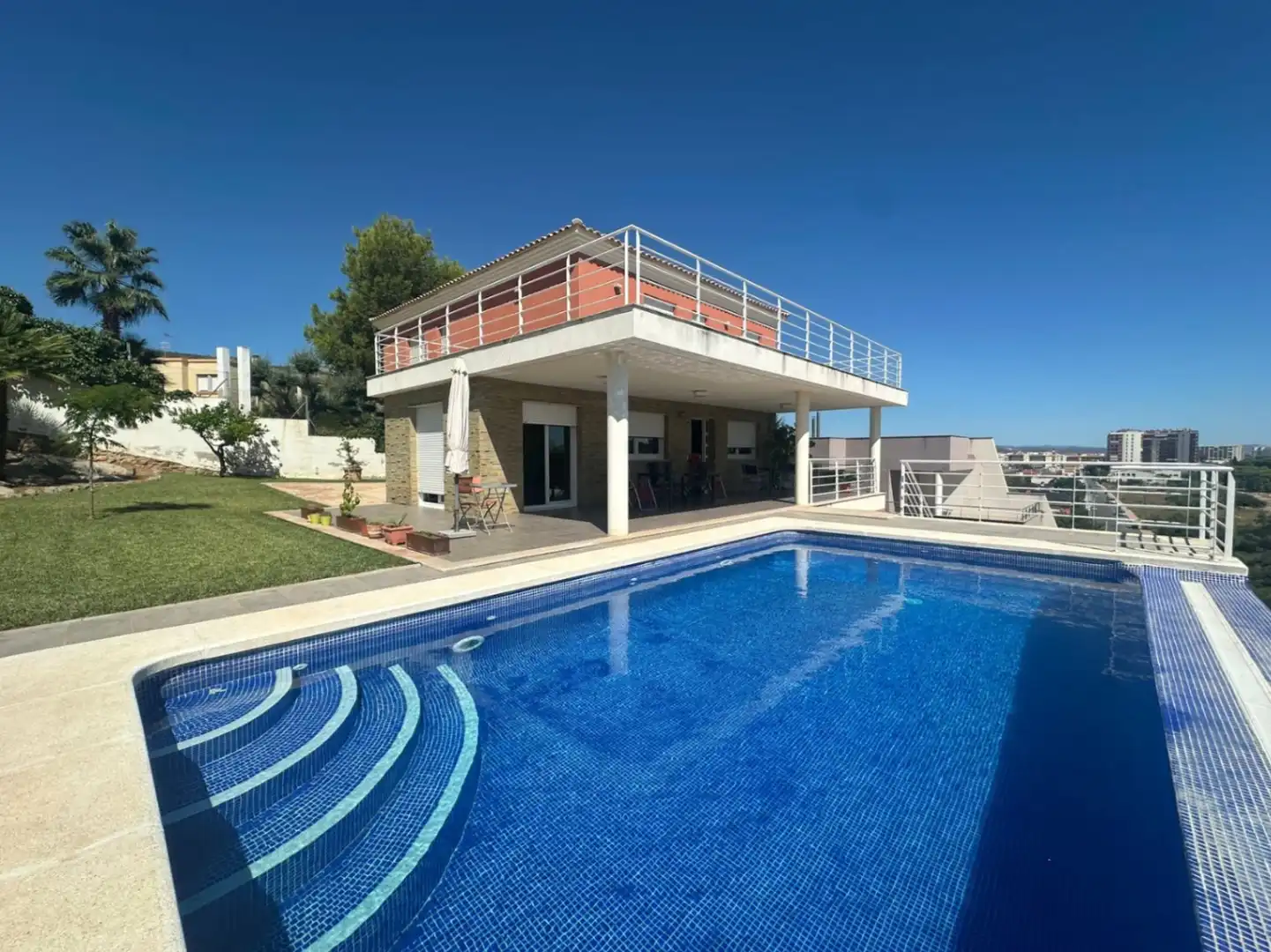 Chalet con terraza en venta en El Balcó - Jaume I