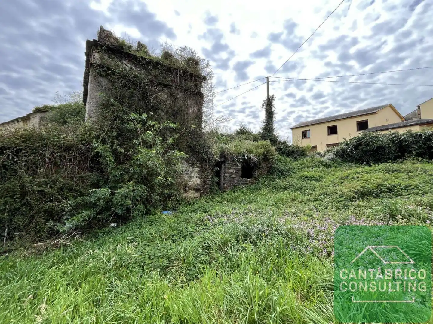 Houses for sale in Castropol