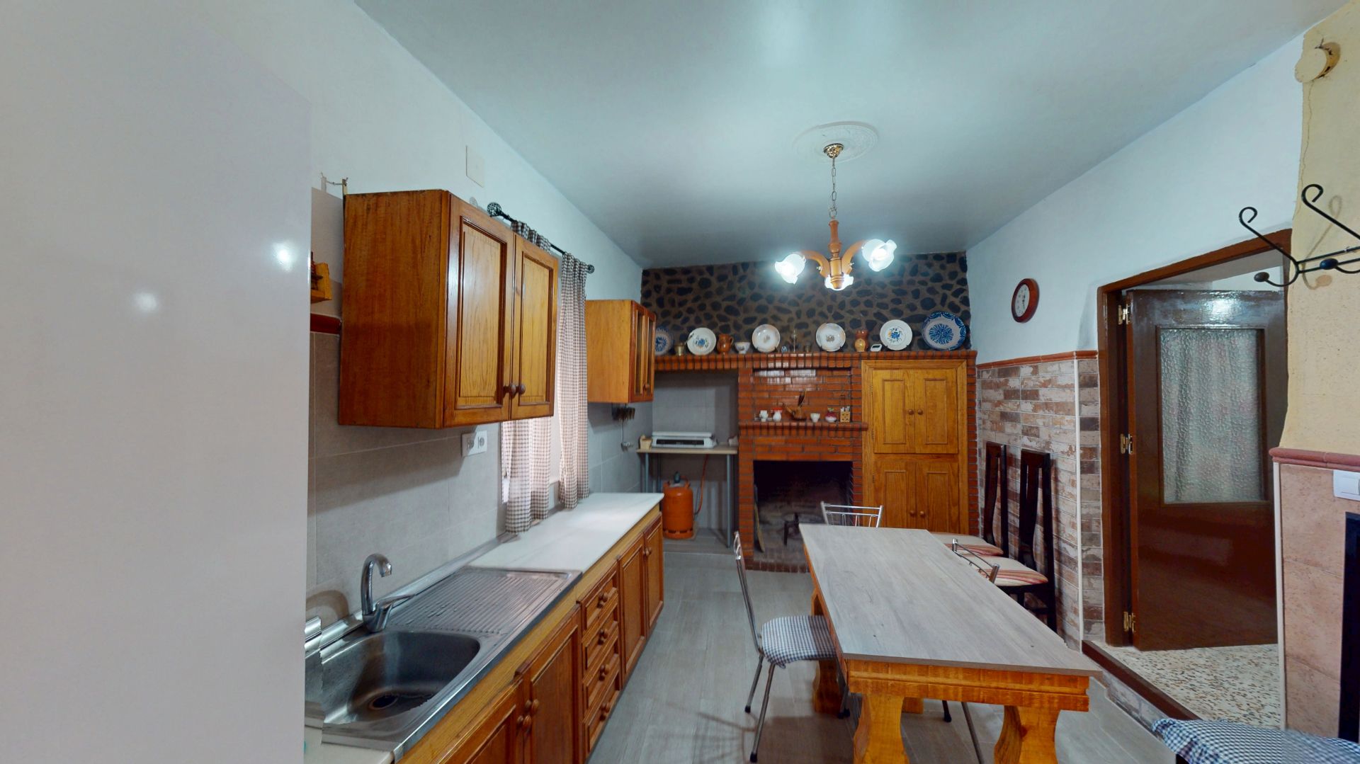 Küche von Country house zum verkauf in Fiñana mit Möbliert, Waschmaschine und Mikrowelle