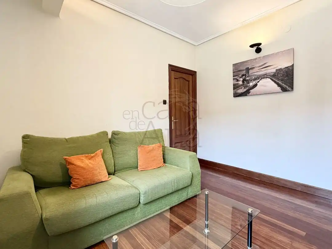 Wohnzimmer von Wohnung zum Verkauf in Bilbao  mit Heizung und Balkon