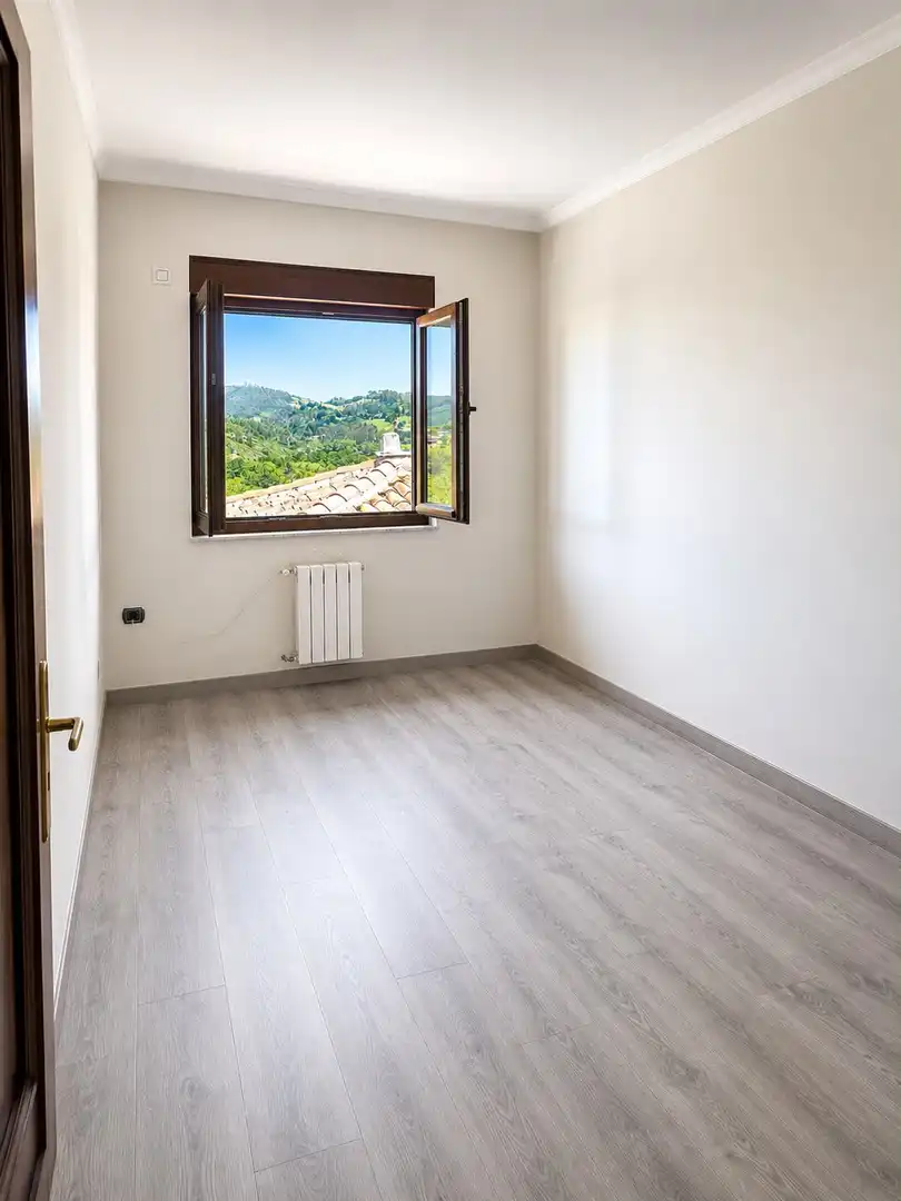 Schlafzimmer von Haus oder Chalet zum Verkauf in Grado mit Heizung, Privatgarten und Terrasse