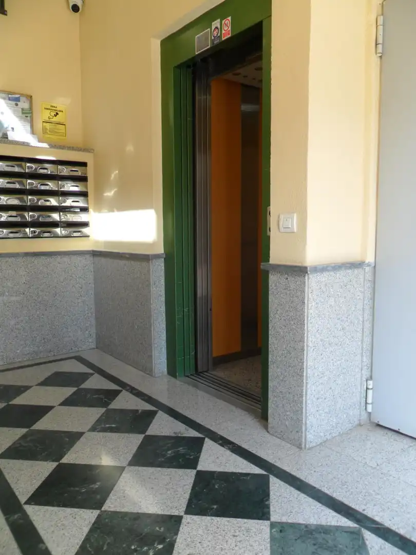 Casa adosada de lloguer en Ogíjares amb Terrassa, Traster i Moblat