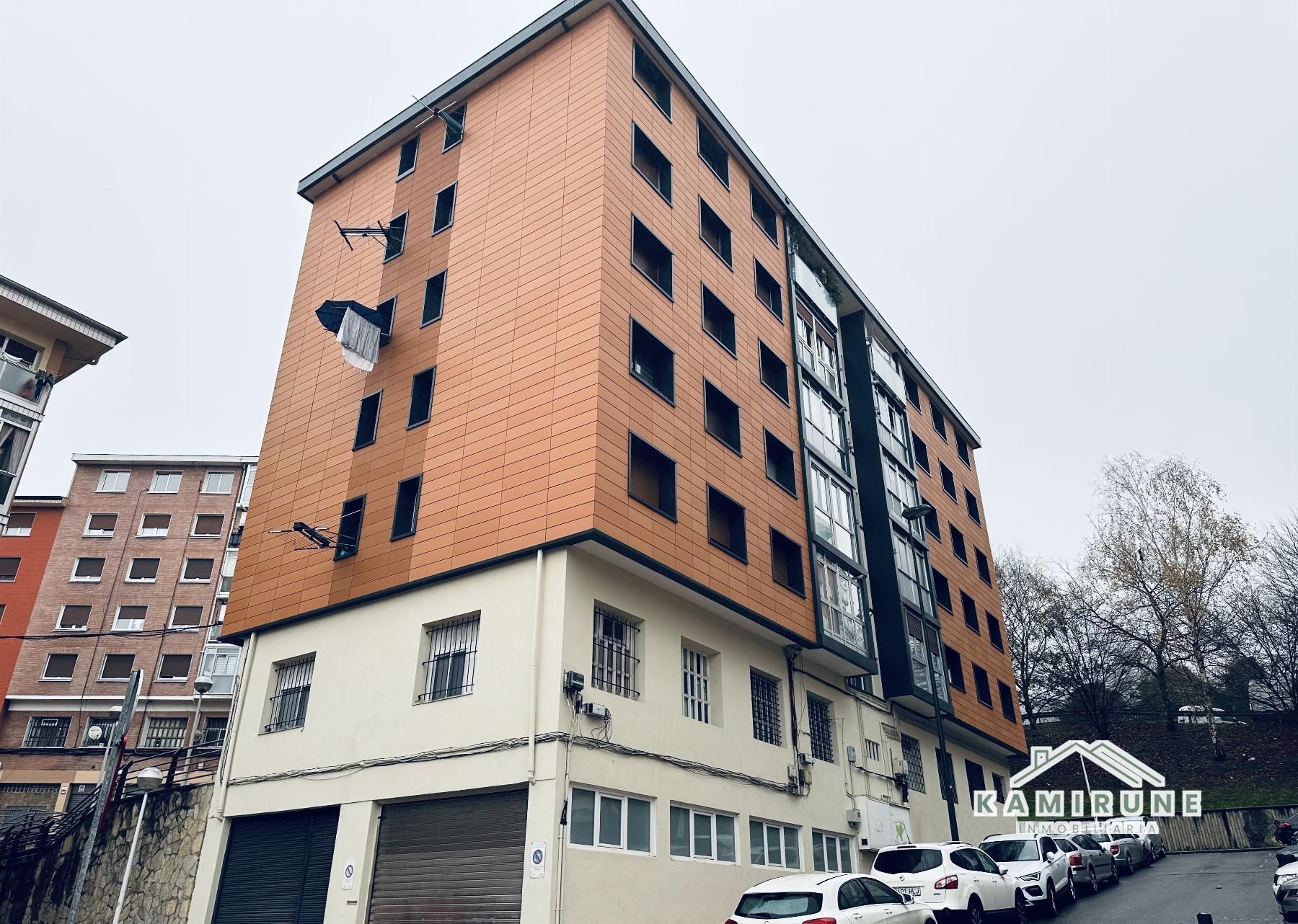 Vista exterior de Piso en venta en Bilbao  con Calefacción, Terraza y Amueblado