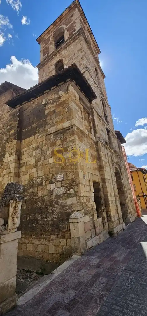 Immobles singulars en venda a Casco Antiguo, imagen 17