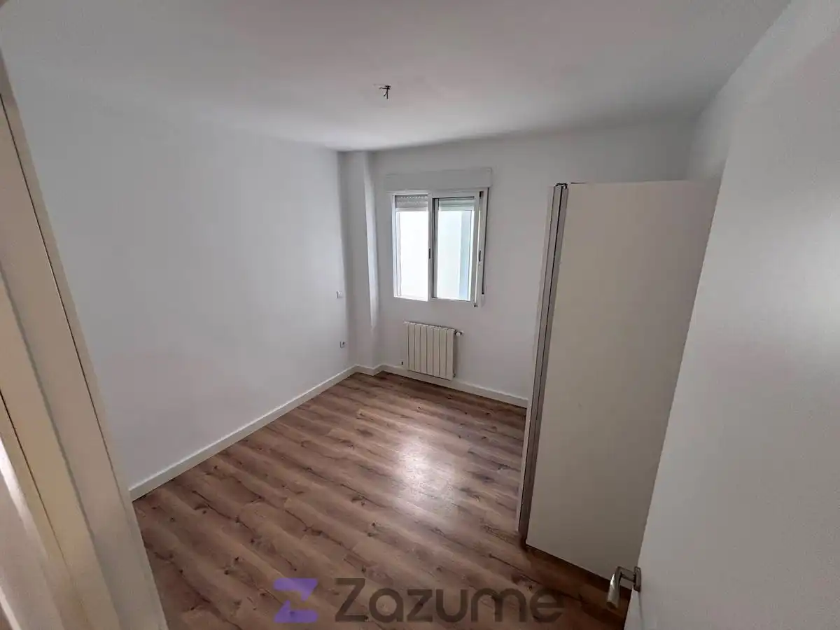 Bedroom of Flat for rent in Cartagena  with Air Conditioner, Heating and Parquet flooring