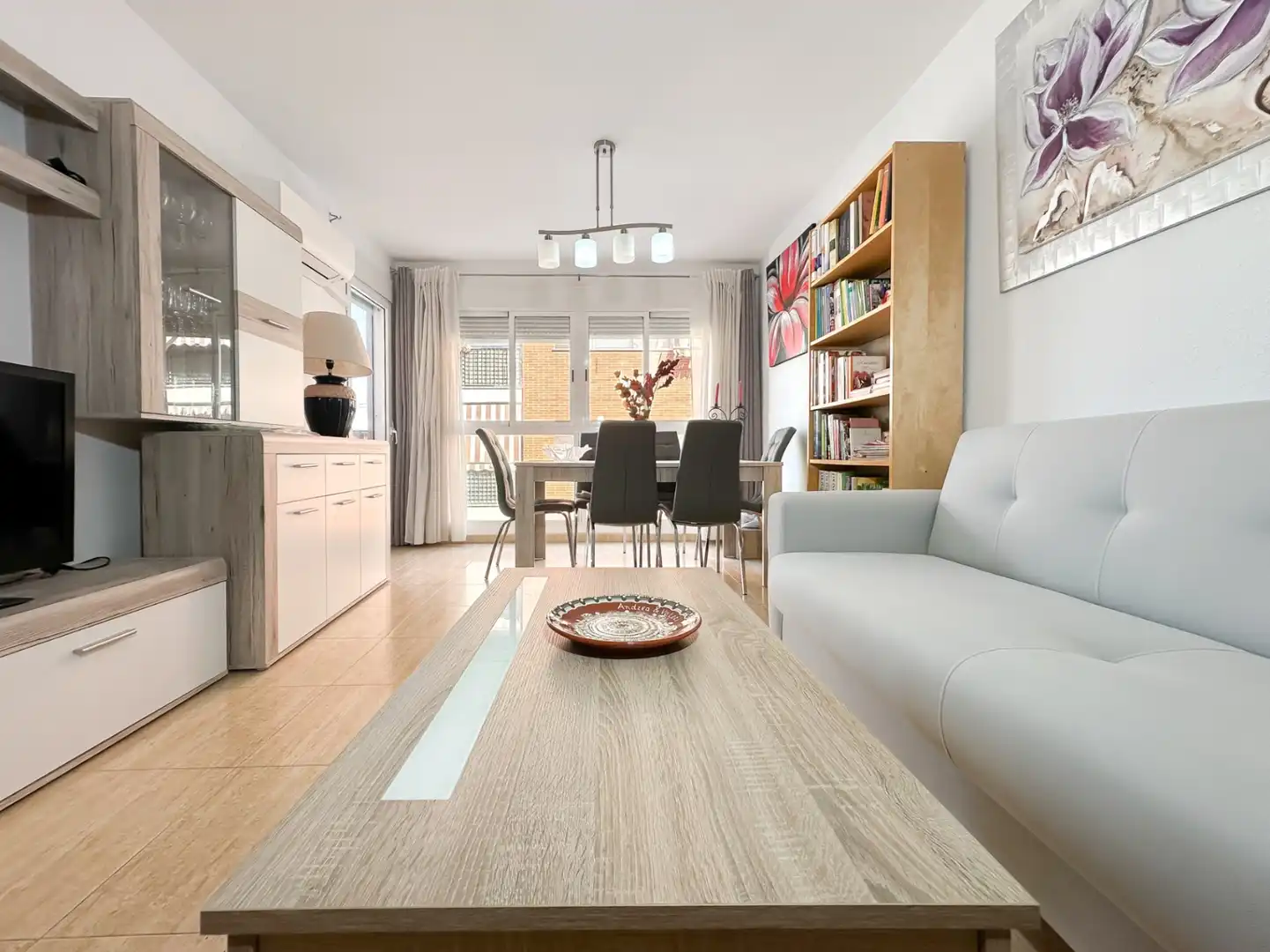 Sala d'estar de Apartament en venda en El Campello amb Aire condicionat, Terrassa i Traster
