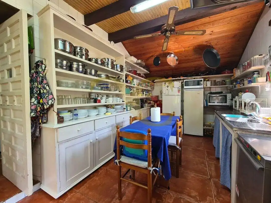 Cuina de Casa o xalet en venda en Peñamellera Alta amb Calefacció, Jardí privat i Terrassa