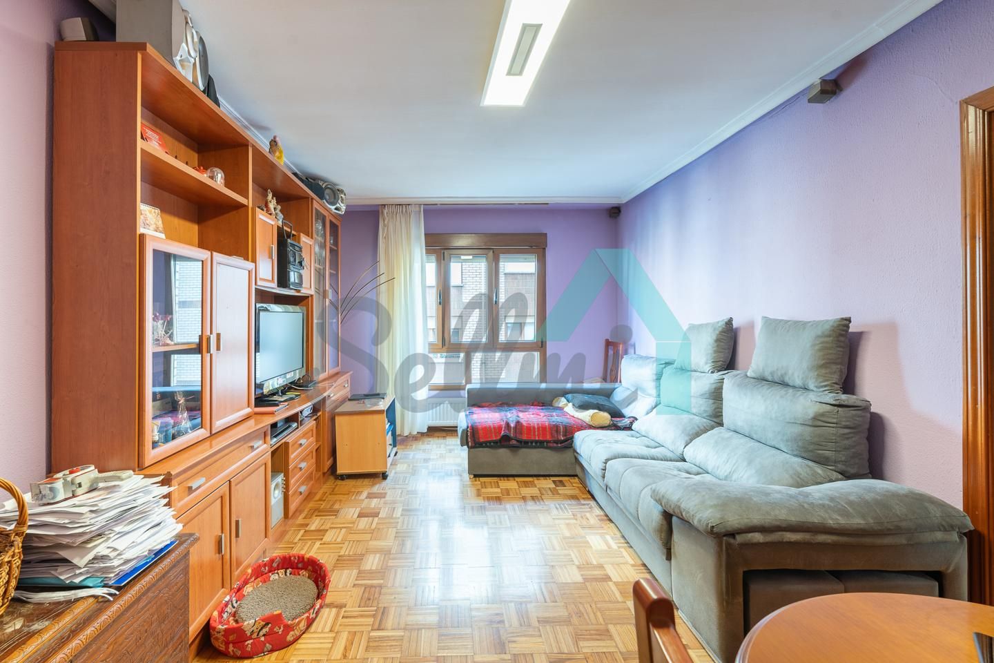 Sala de estar de Piso en venta en Oviedo  con Calefacción, Parquet y Trastero