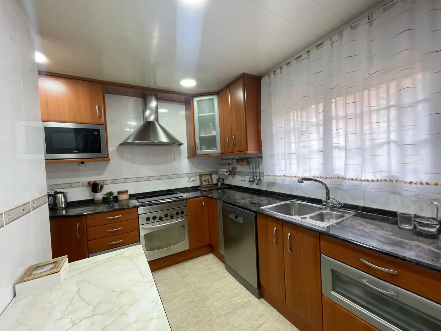 Kitchen of Detached homes for sale in Santa Coloma de Gramenet  with Air Conditioner, Heating and Terrace