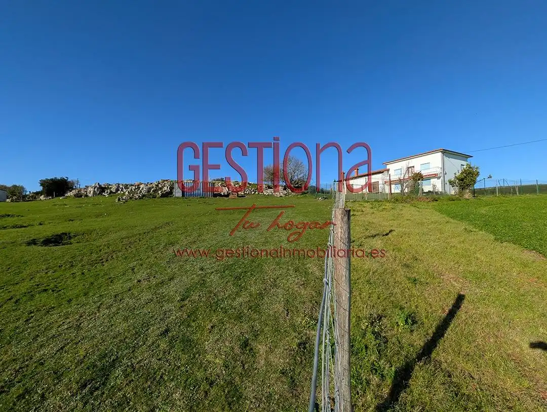 Country house zum Verkauf in Bareyo mit Privatgarten, Terrasse und Balkon