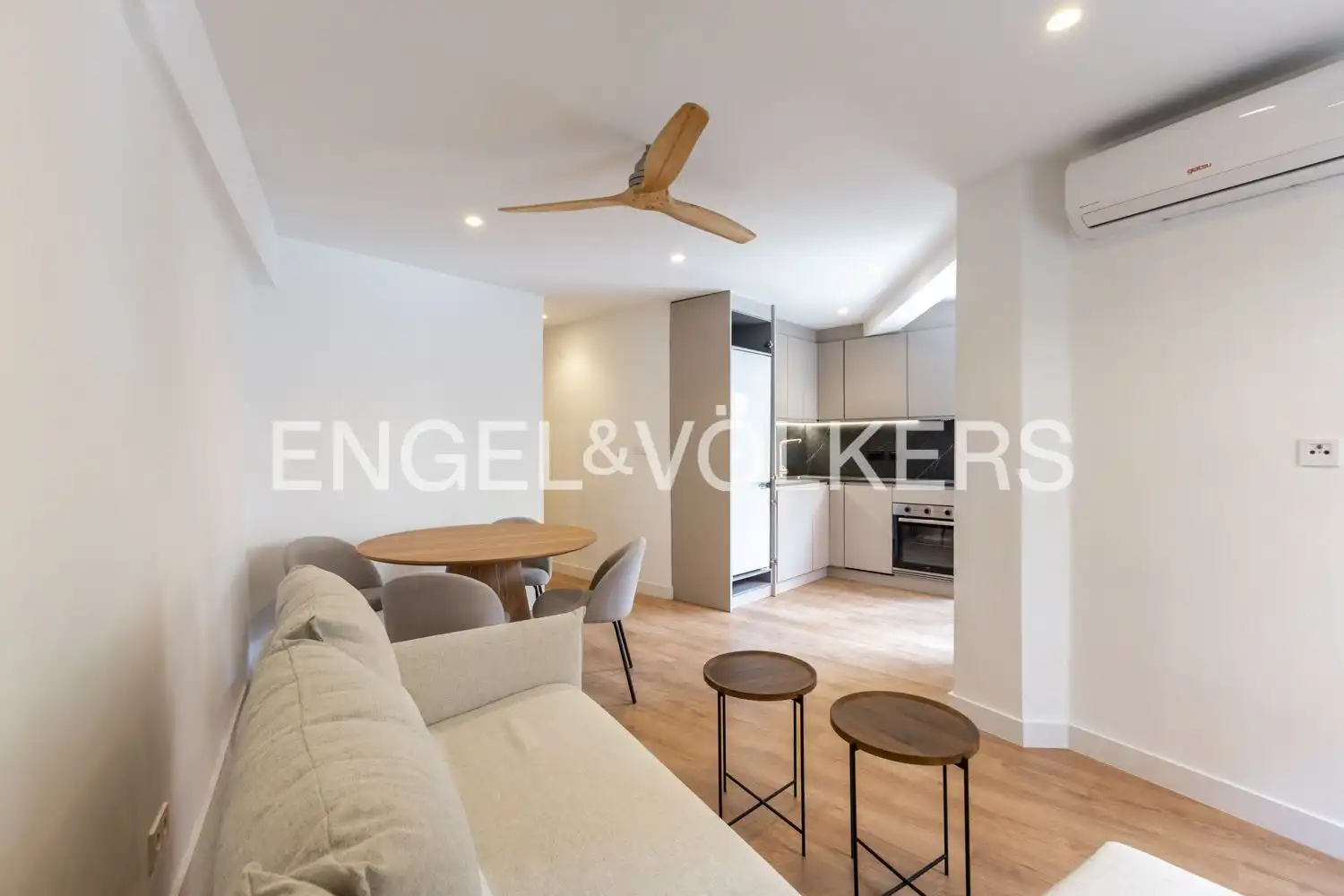 Flat with terrace for sale in Carrer de Salvador Almenar, imagen 10