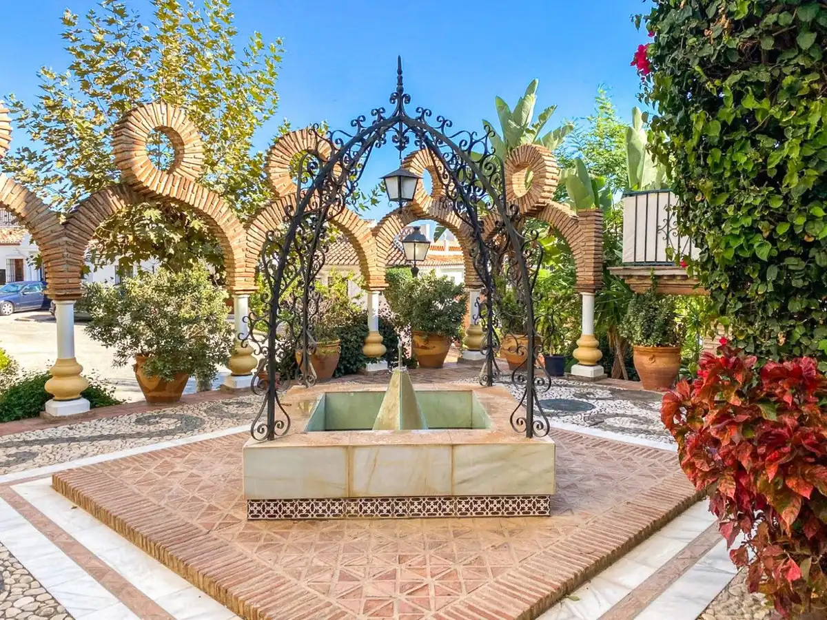 Jardín de Casa adosada en venta en Mijas con Calefacción, Terraza y Piscina